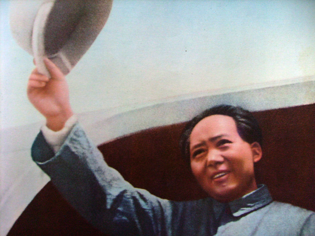 毛泽东想照一张侧脸的相片悬挂在天安门城楼上？--文史--人民网